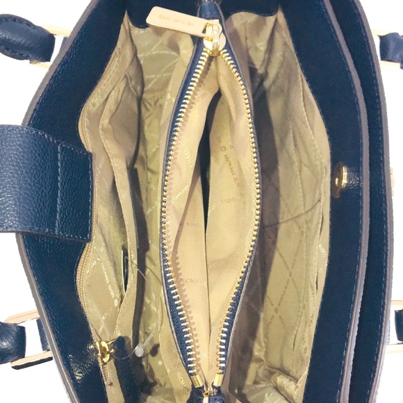 Michael Kors Kinsley Accordion Satchel Wallet Set - Picture 6 of 8